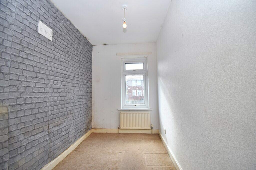 Nodder Road - Overview of Bedroom 3