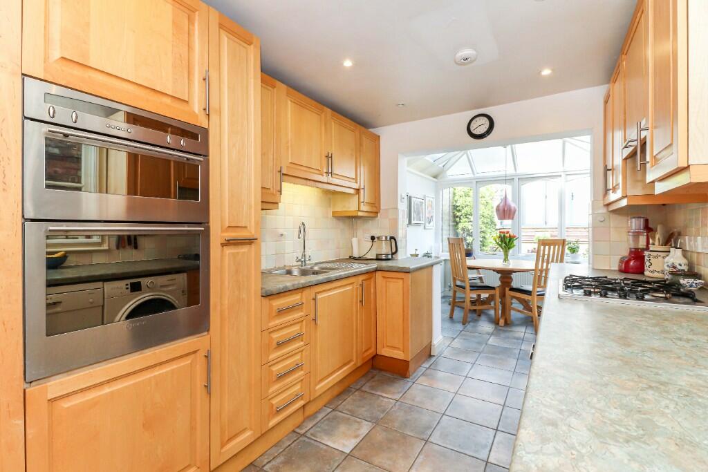 Kitchen/breakfast rm