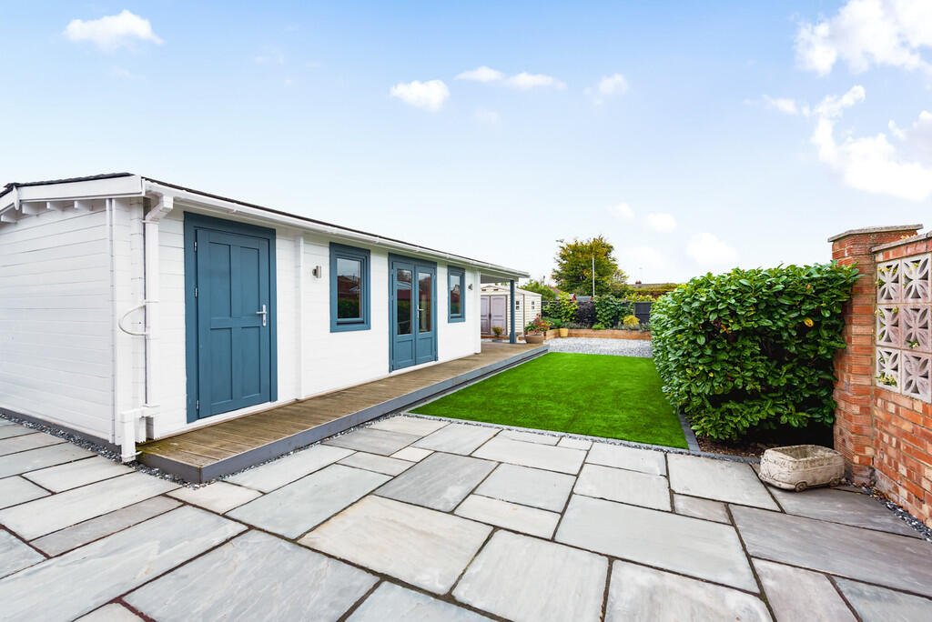 17 Beta Rd (6) - ...