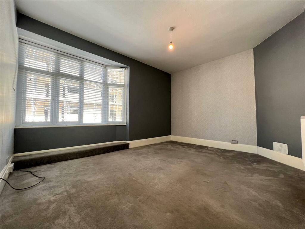 Living Room.jpg