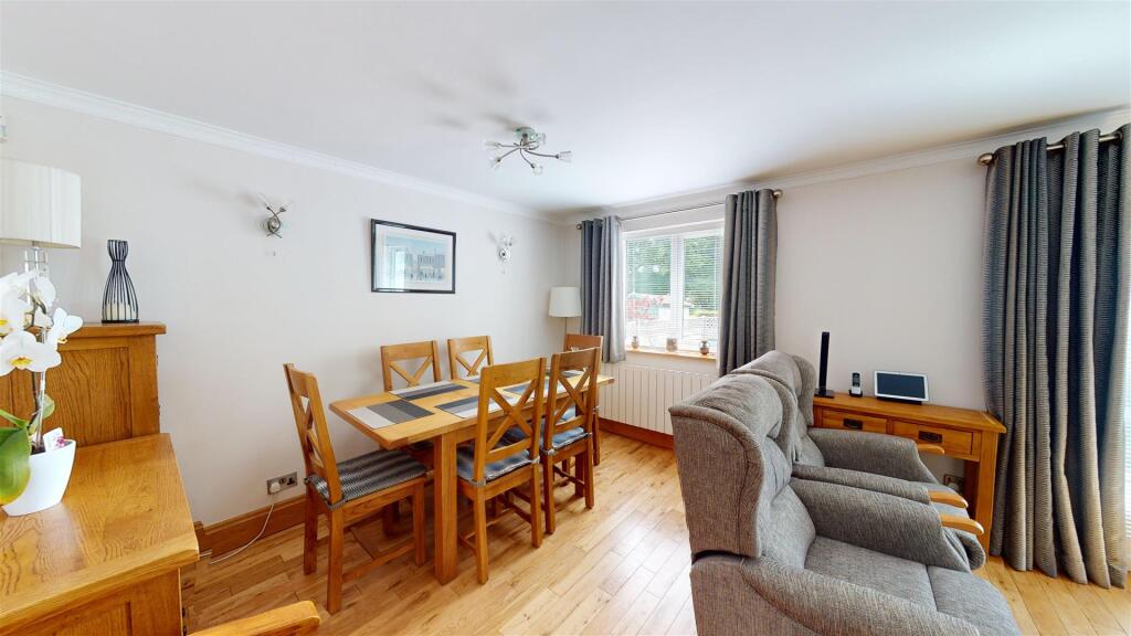 Dining Lounge