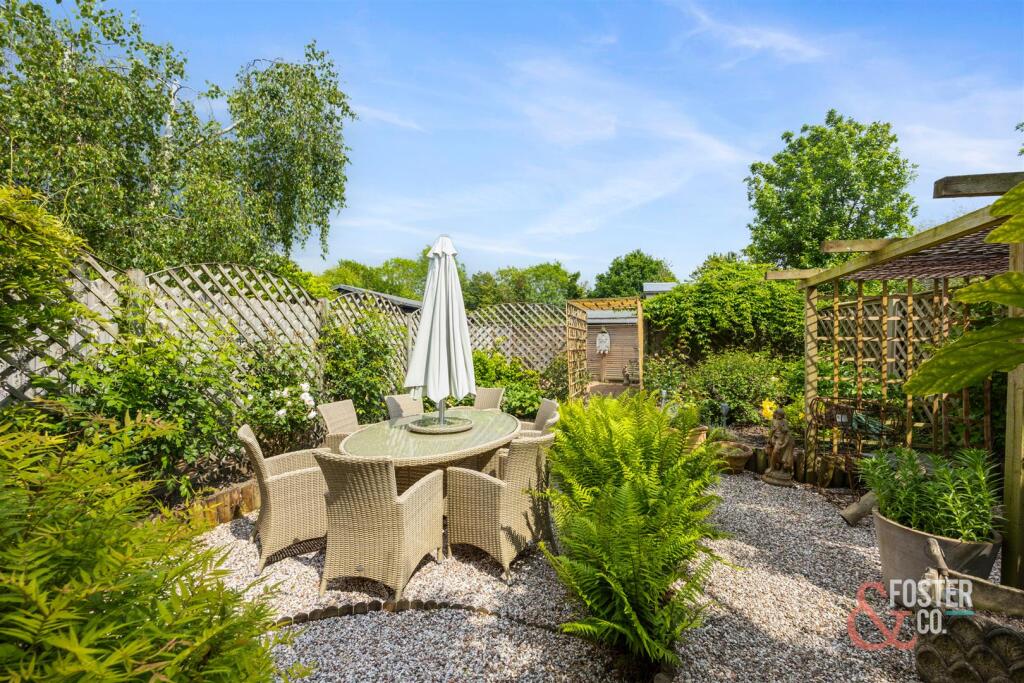 London Road, Berrylands Cottages, 3-019.JPG