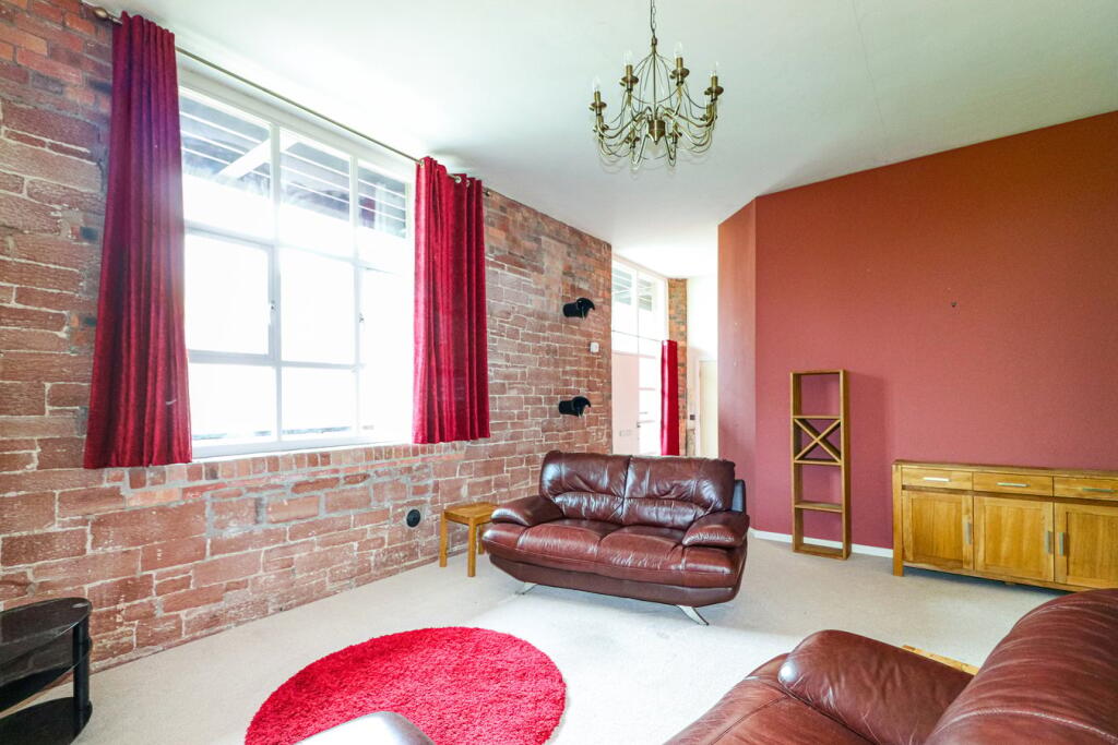 Open plan lounge/kitchen