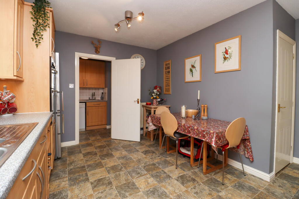 Breakfasting Kitchen