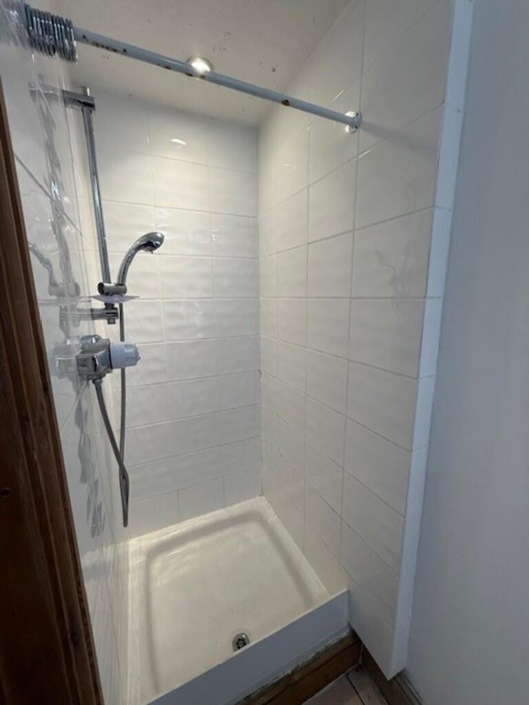 Ensuite shower