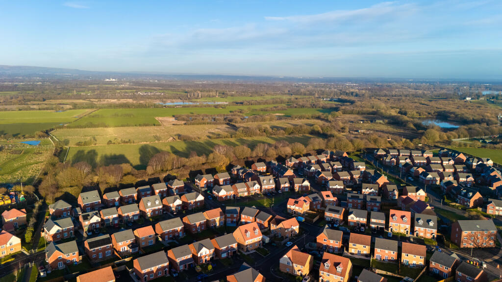 DJI_20251216223121_0757_D