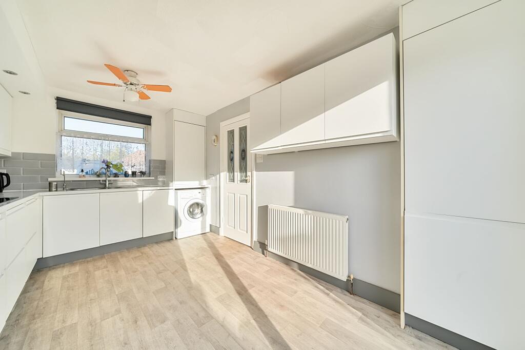 Kitchen (2)