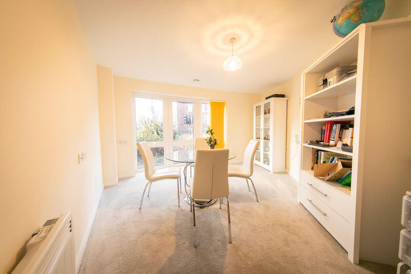 Dining room/Bedroom 2