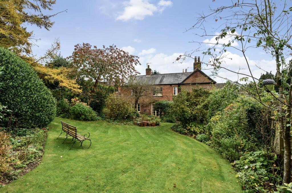 15 Lutterworth Road, Pailton