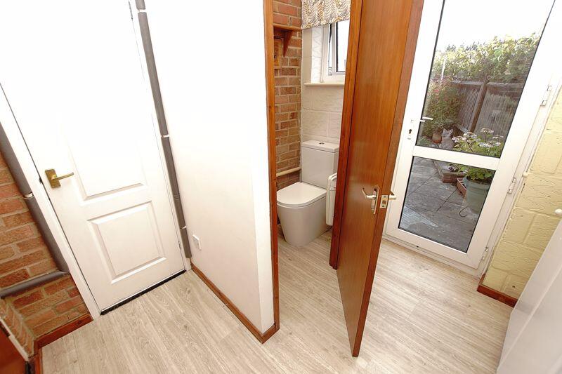 Utility Room/Cloakroom