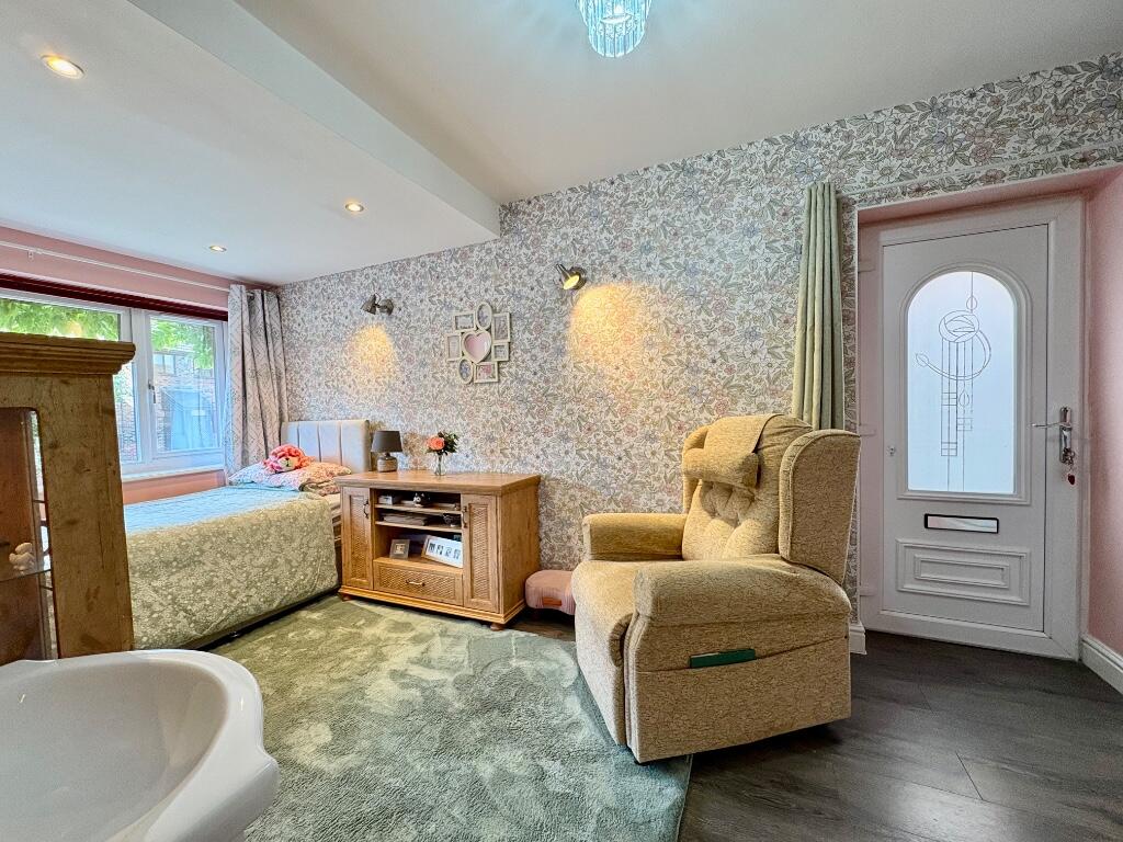 office / bedroom 5