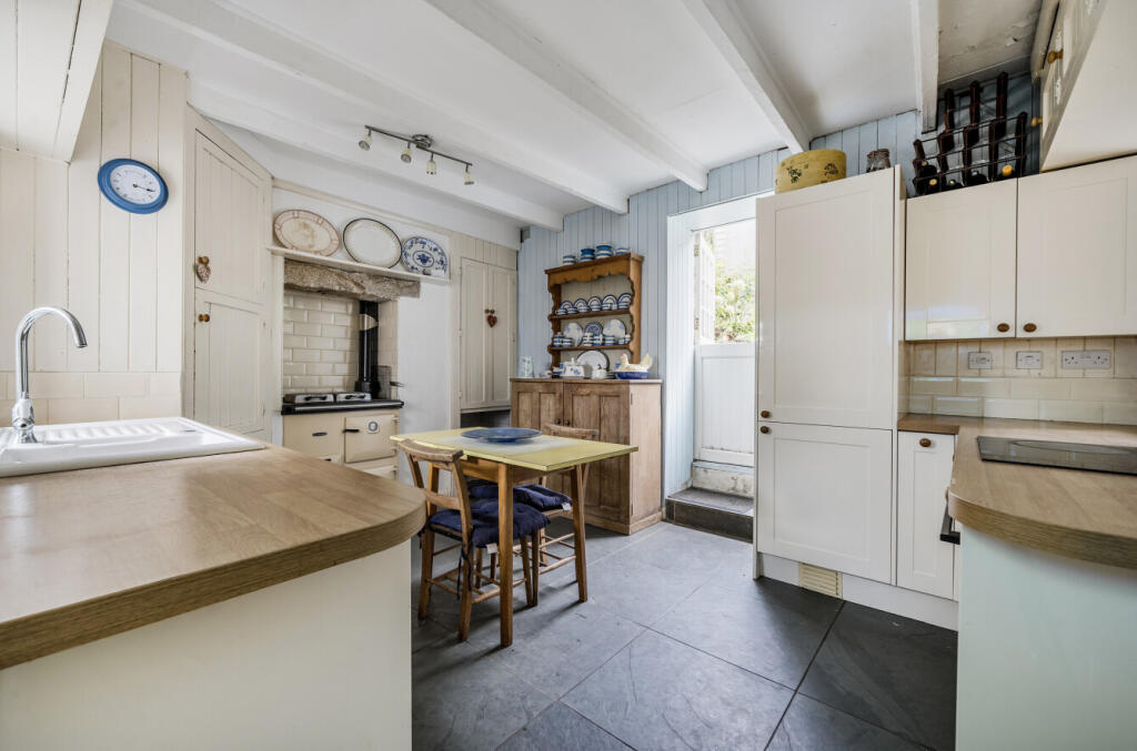 1333034-3-688b825...