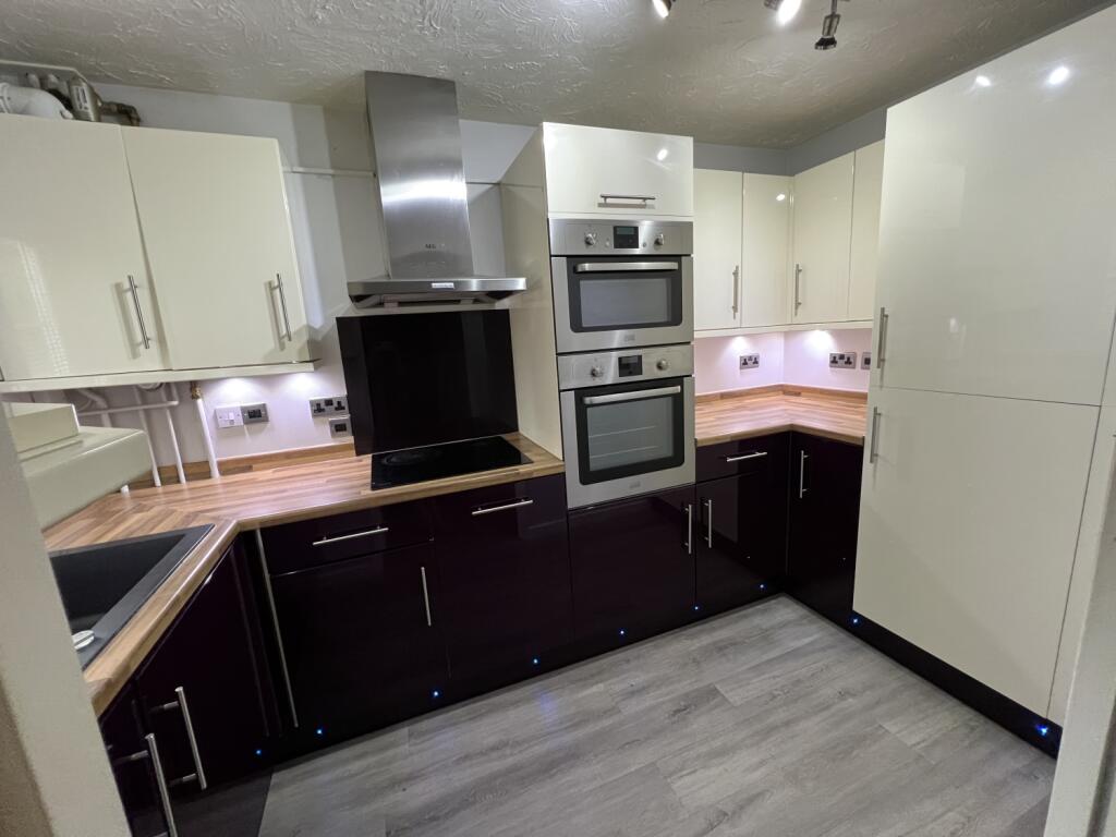 Kitchen (2)