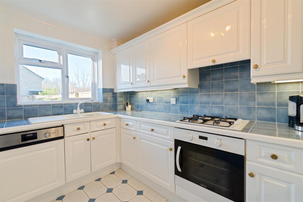 Kitchen..jpg