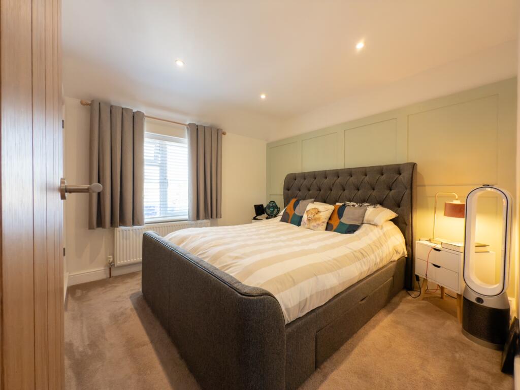 20250701120226 - IMG_9922 - 8 Burnham Close, Triml