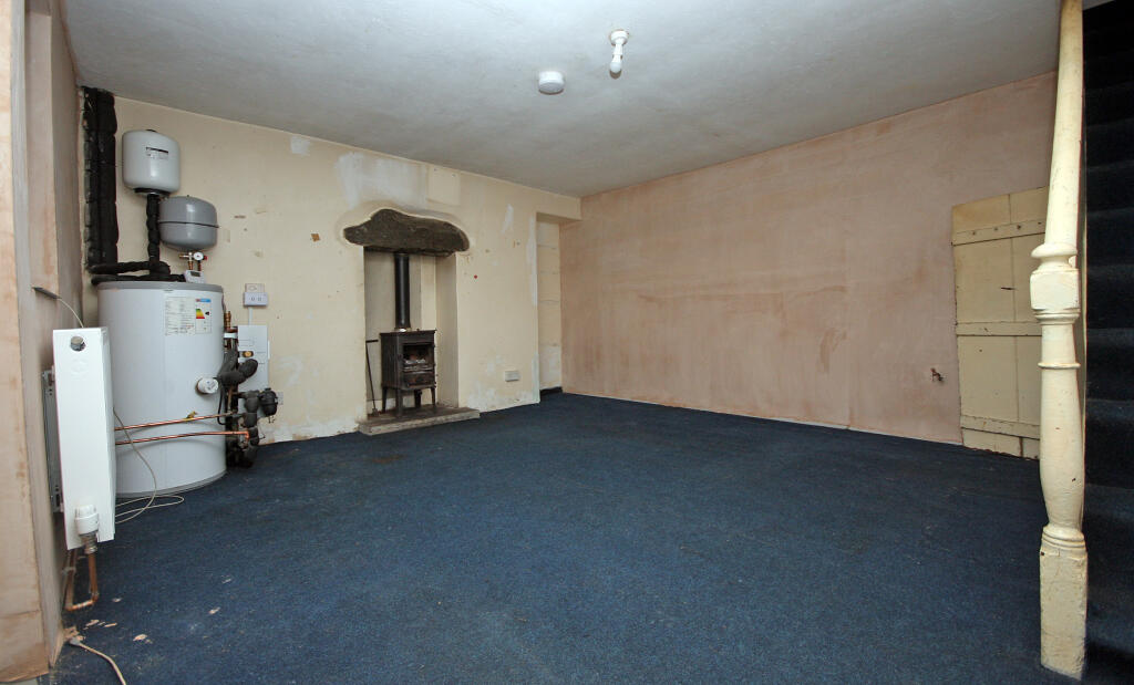 Lounge 1 Tyn Radd Rhiwlas -3 T202505021532.jpg
