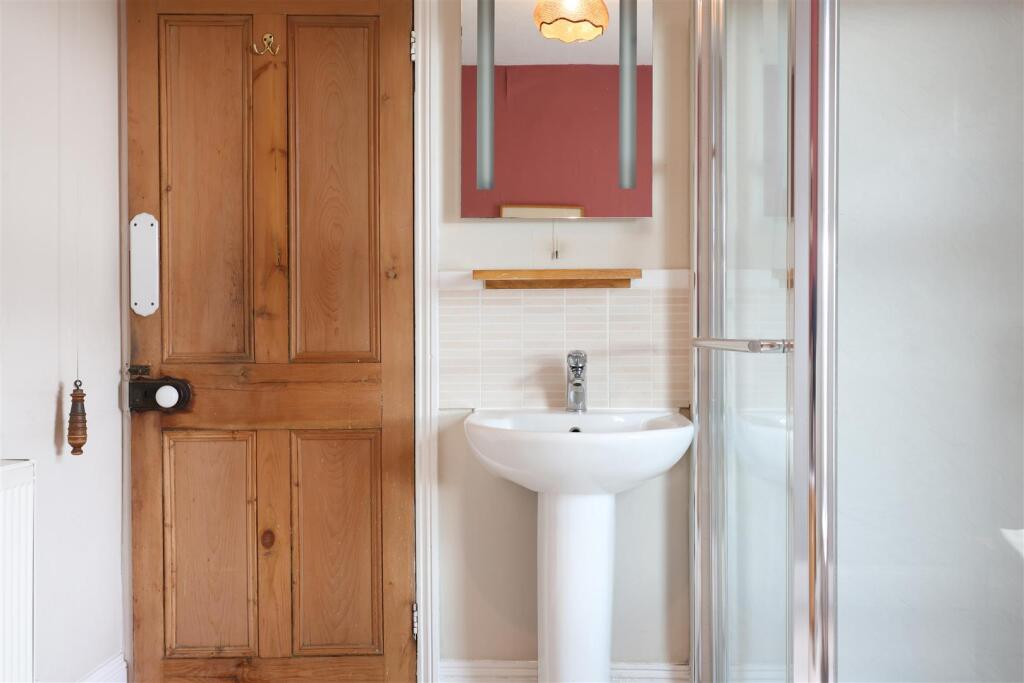 19 Cricklade Rd 32.JPG