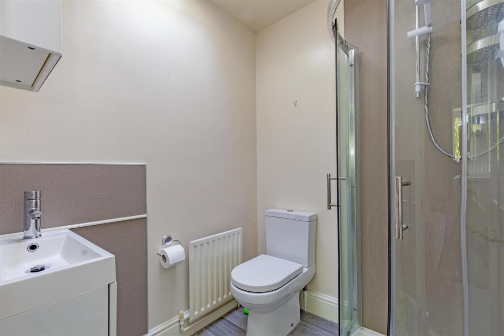 Shower Room-1.jpg