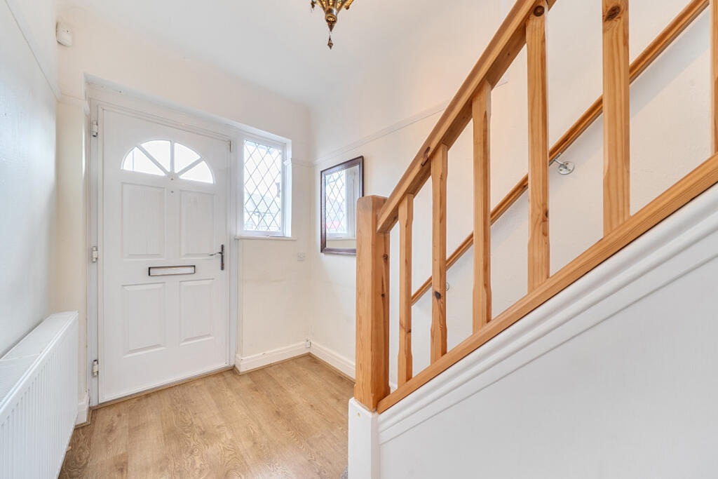 1385844-19-694009...