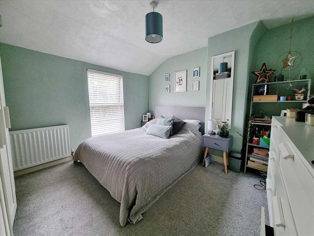 Bedroom 1:
