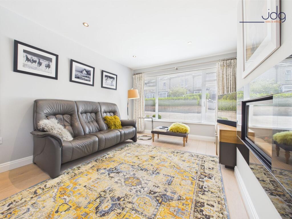 Cosy Lounge with flame gas fire