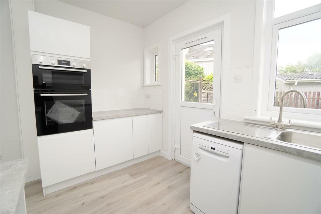 kitchen1.jpg