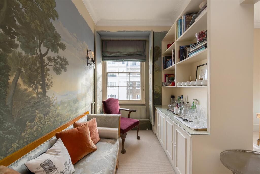 Flat 3, 3 Eaton Place Hi-11.jpg
