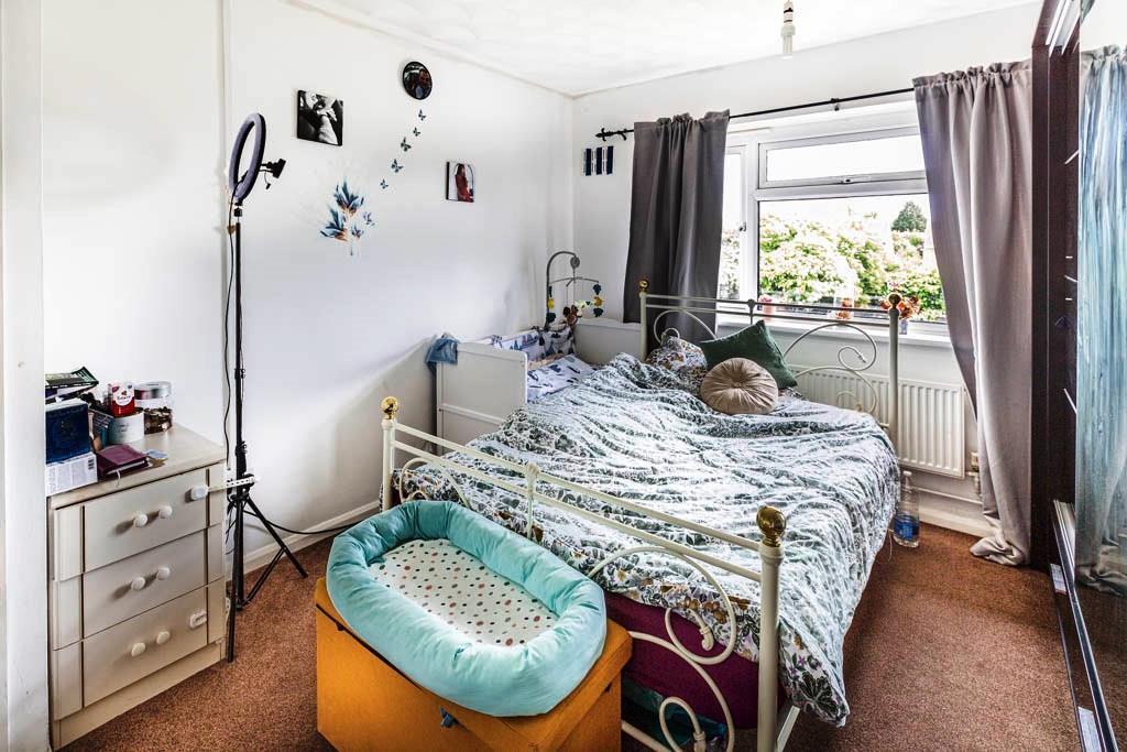 26 Gloucester Crescent, Rushden (14 of 20).jpg