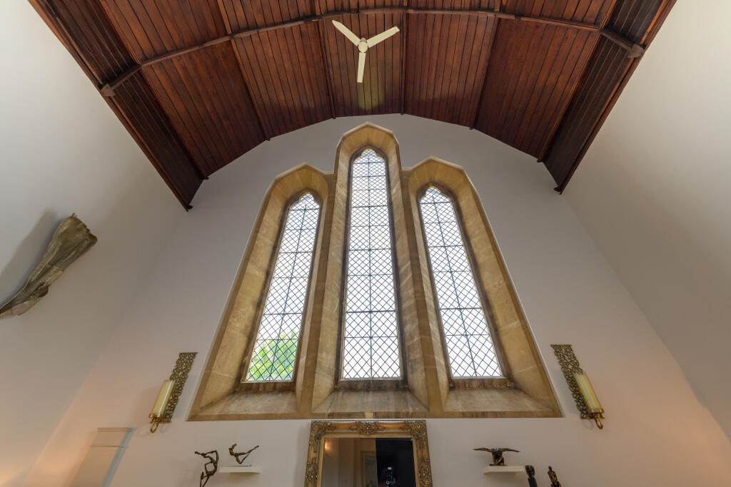 Feature windows