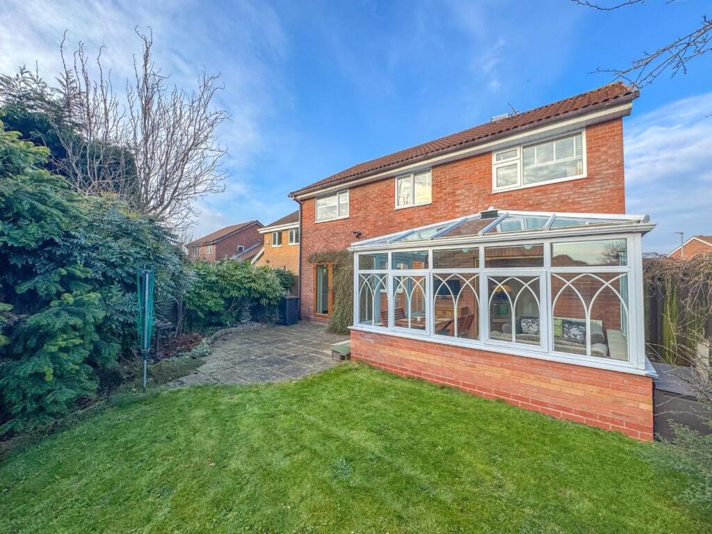 Gloucester Cl. Image-26.jpg