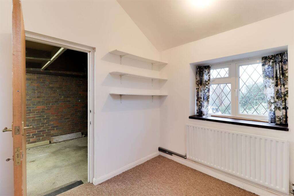 29. Store area 1.6.jpg