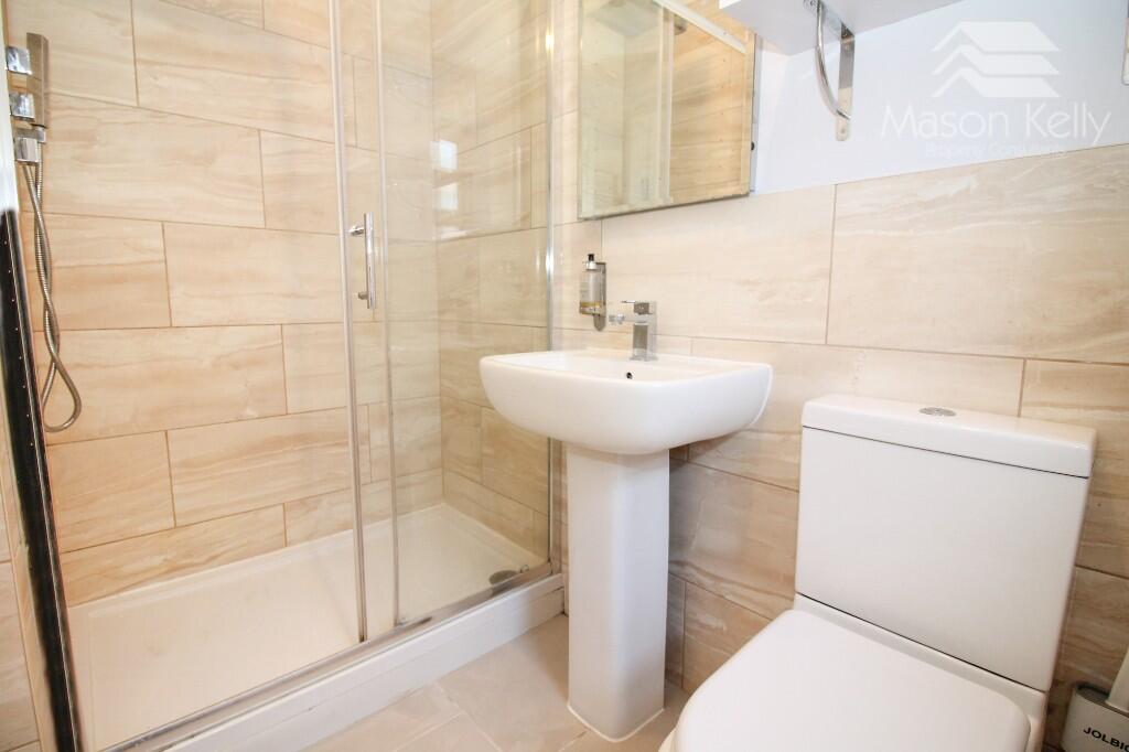 EN SUITE