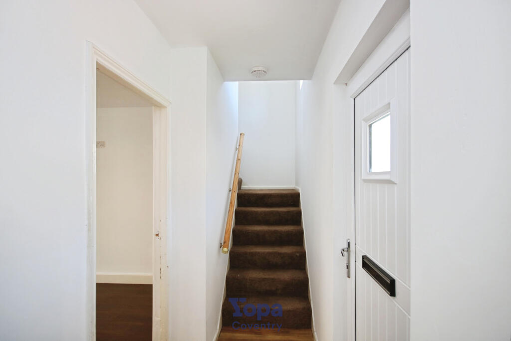 7373674d-Entrance 20Hall.JPG