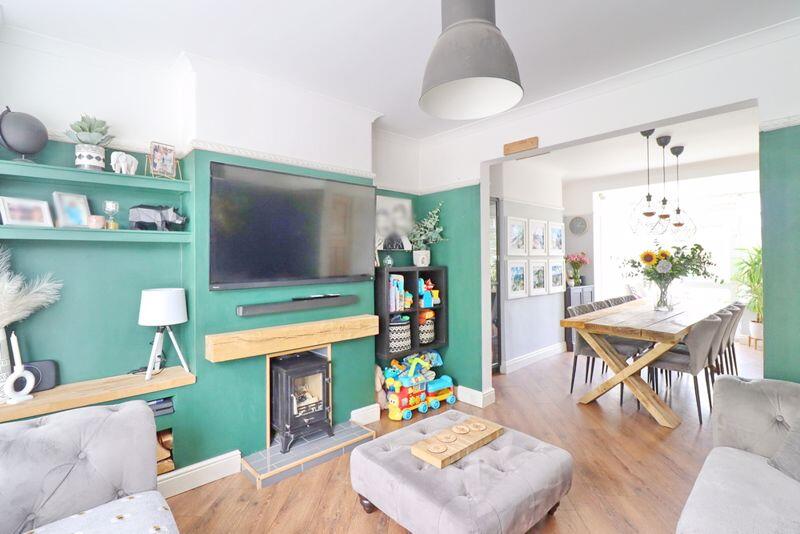 Open Plan Living/Dining Area