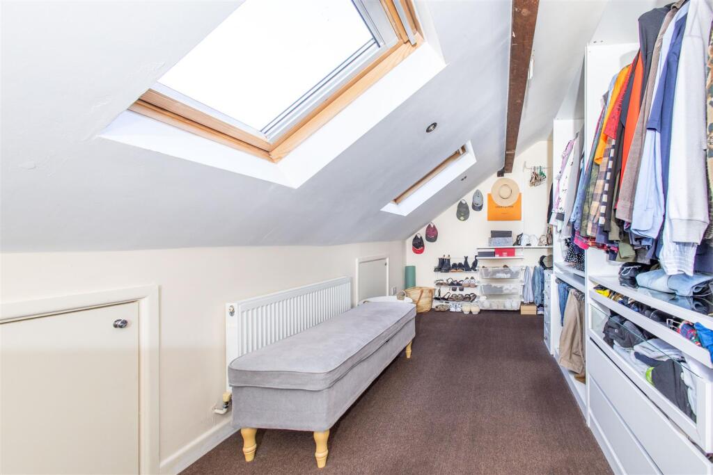 Bedroom 5 / Dressing Room