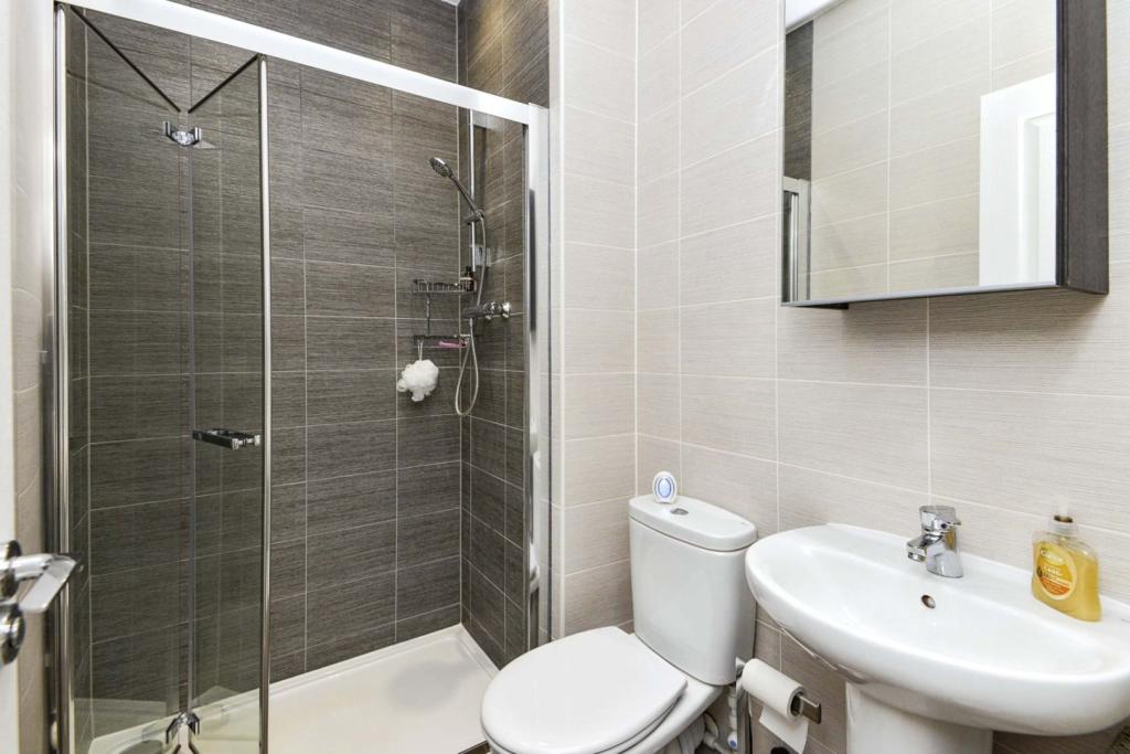 En-suite Shower Room