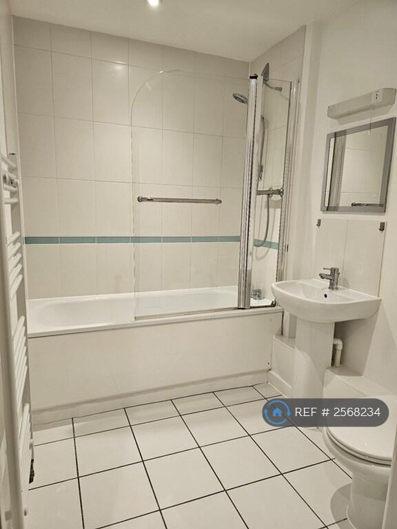 Bath With Shower