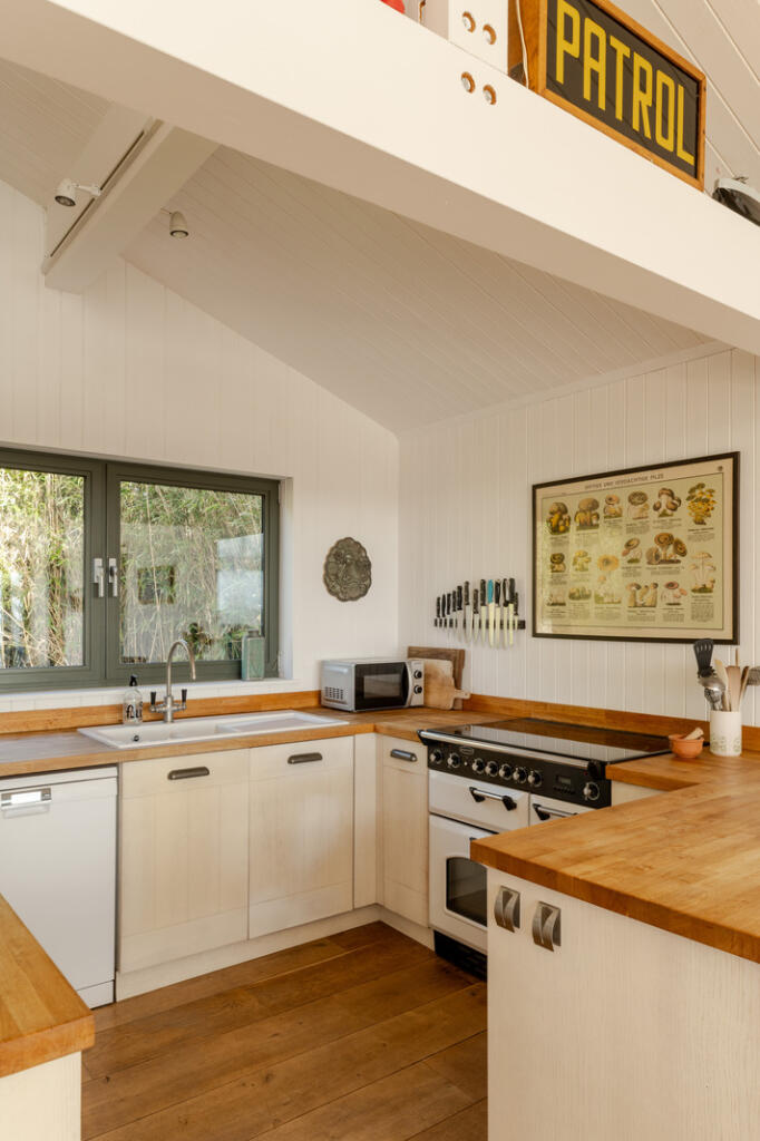 269031 - 20250312-GREENSHUTTERS-31_HI_RES.JPG