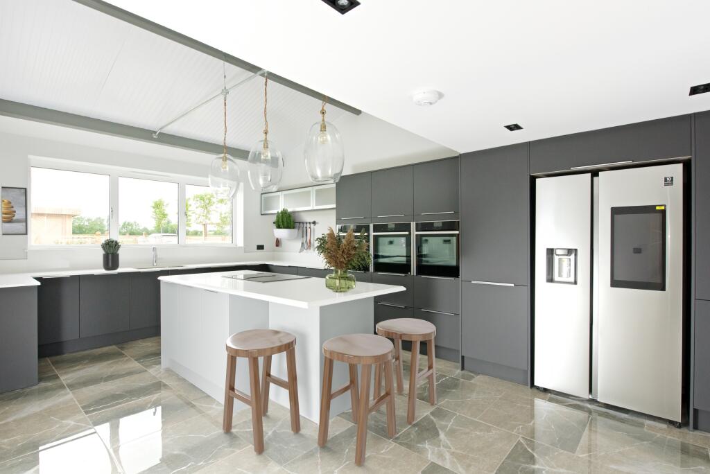 Oak Apple Barn Kitchen 01