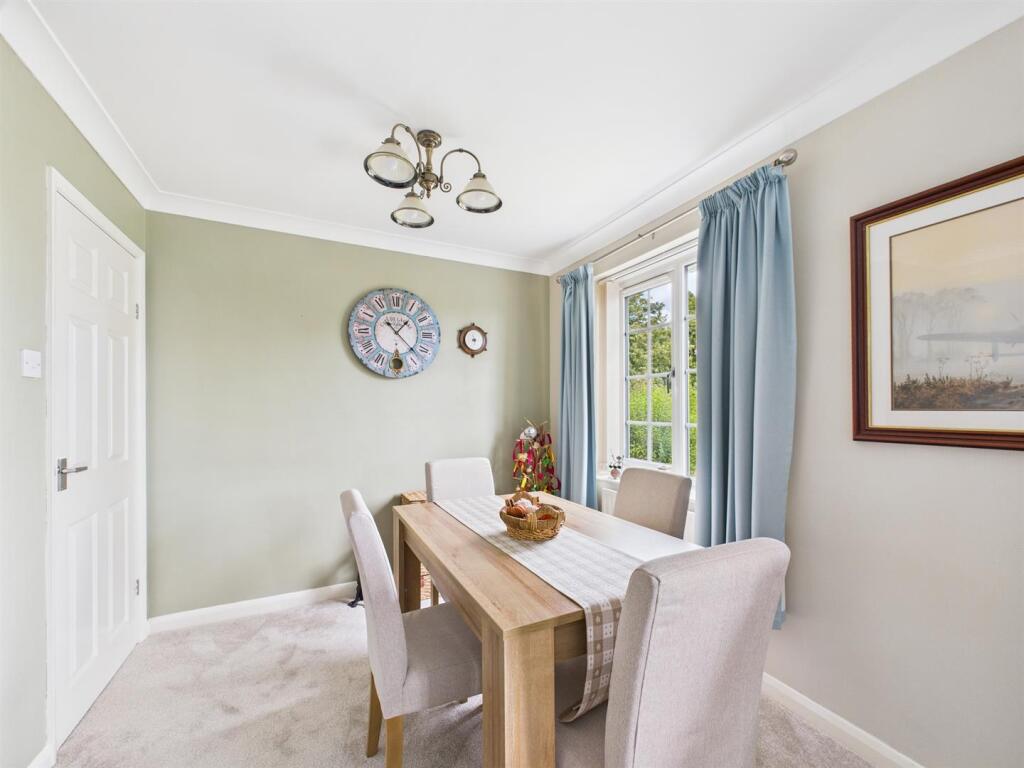 Living/Dining Area