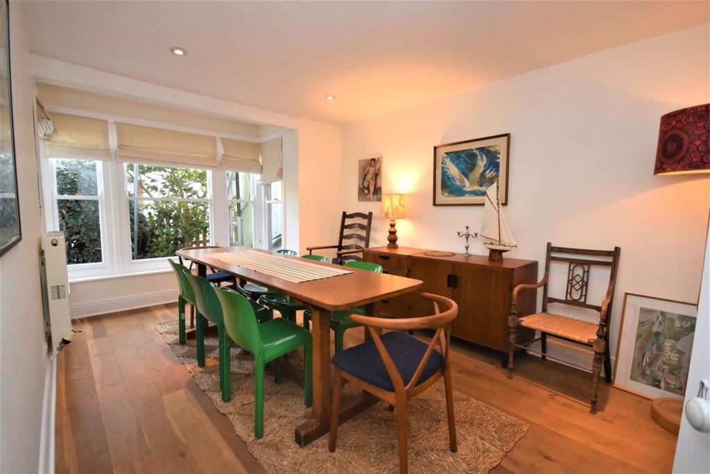 Dining Room.JPG