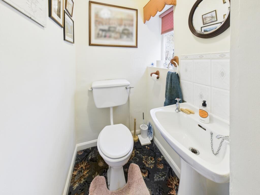 CAM04233G0-PR0042-STILL044