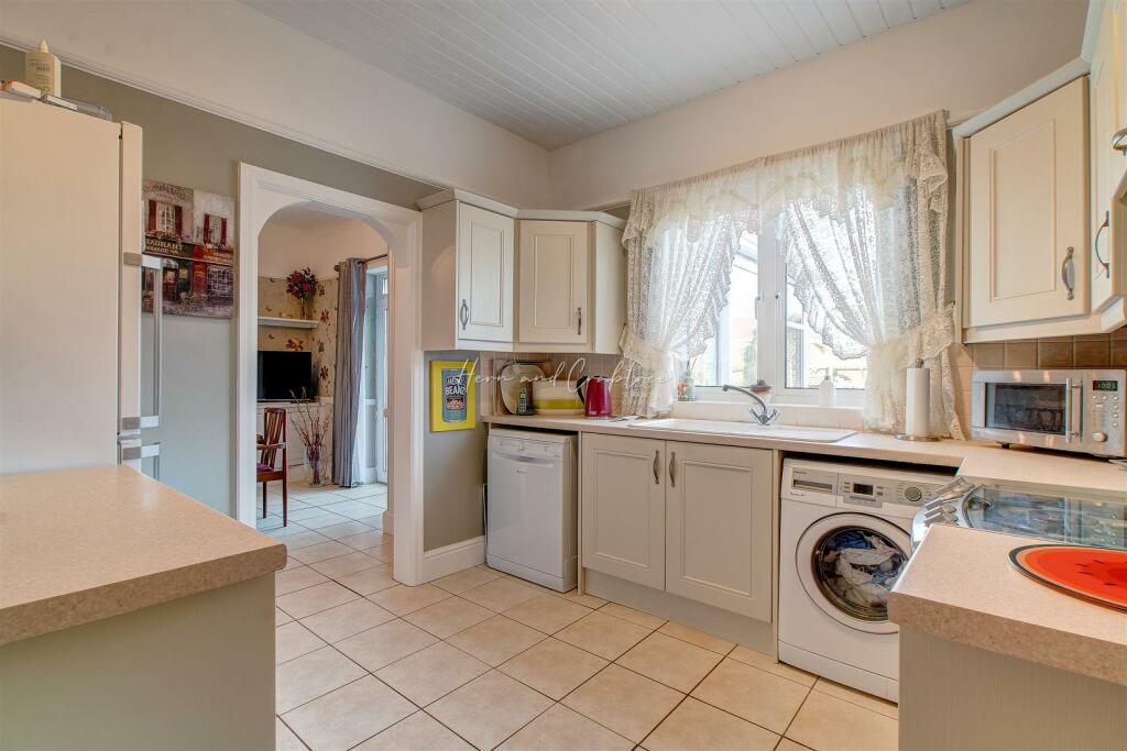 Rhydypenau Road, Cyncoed, HernCrabtree (11).jpg