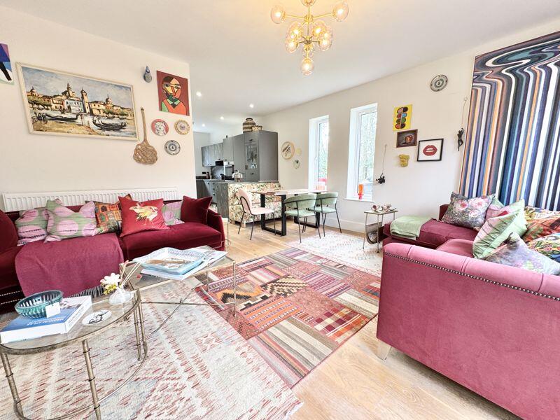 Lounge to dining and kitchen 