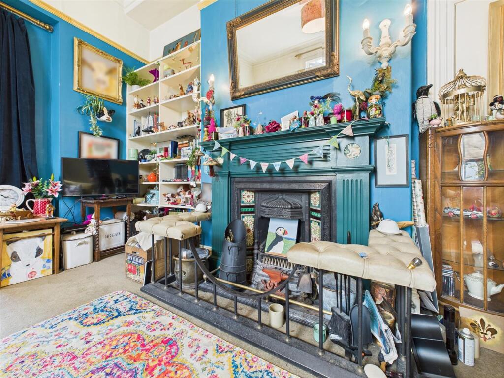 Sitting room: