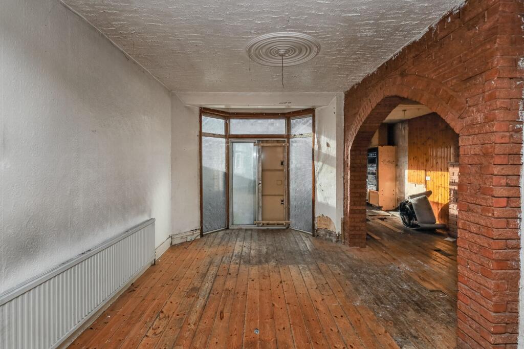 11 The Rise, Palmers Green, London N13 5LF