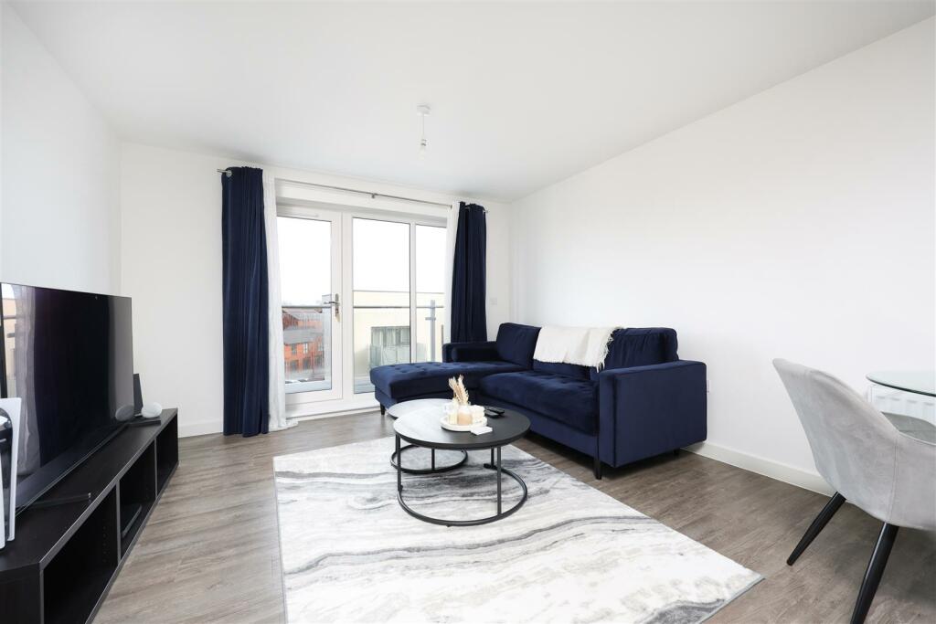 50 Flatts Close 5.JPG