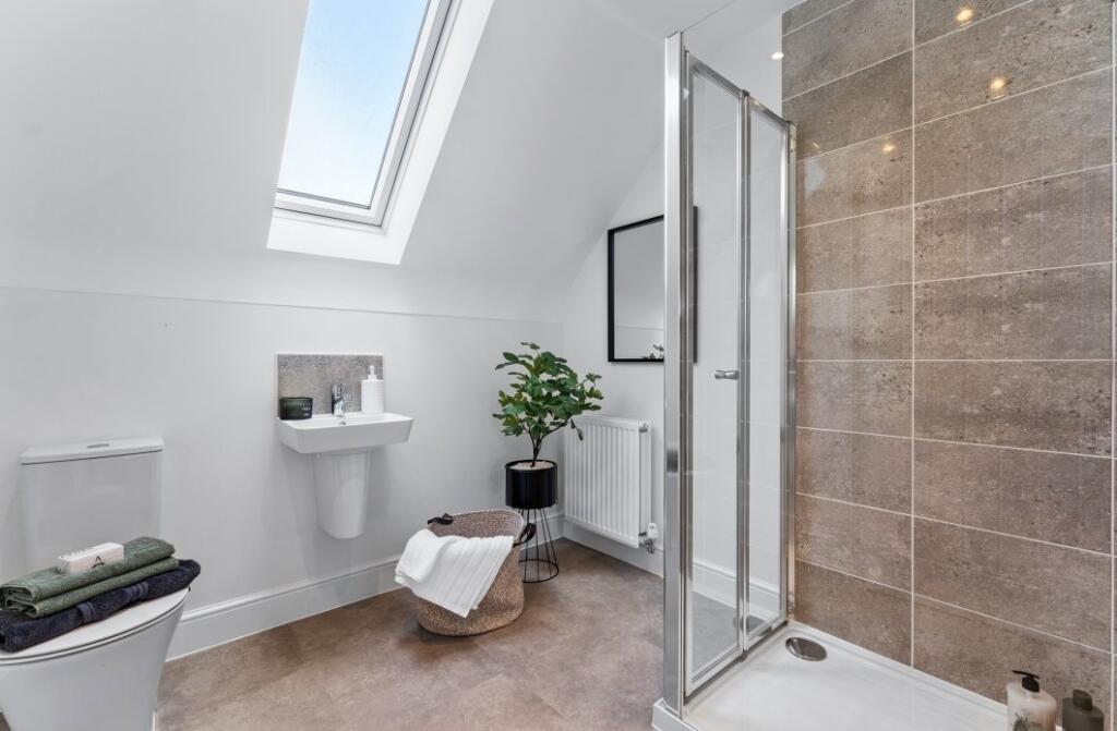 Bathroom - Grantham