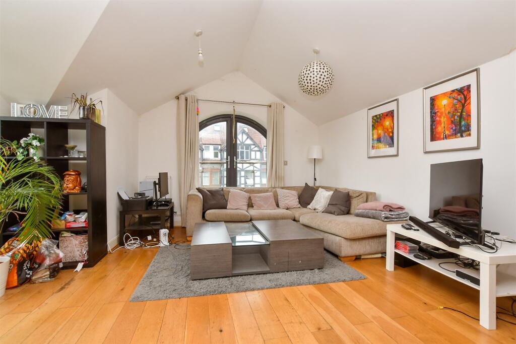 Lounge / Kitchen / Diner