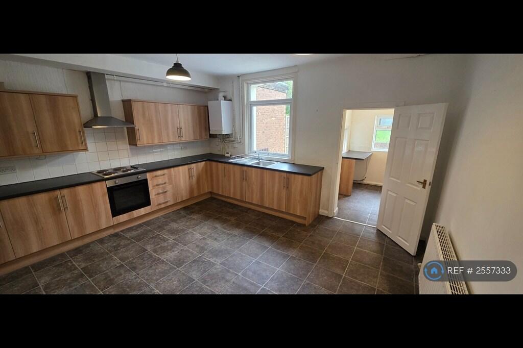 Large Kitchen/Dining Room